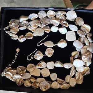 Womens mother of pearl chocker and earring set, 4 strand, 18 inches
